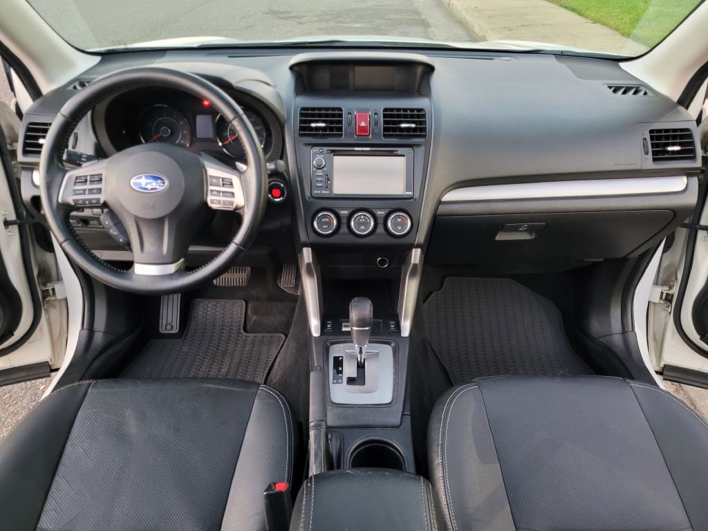 2014 Subaru Forester Image 12