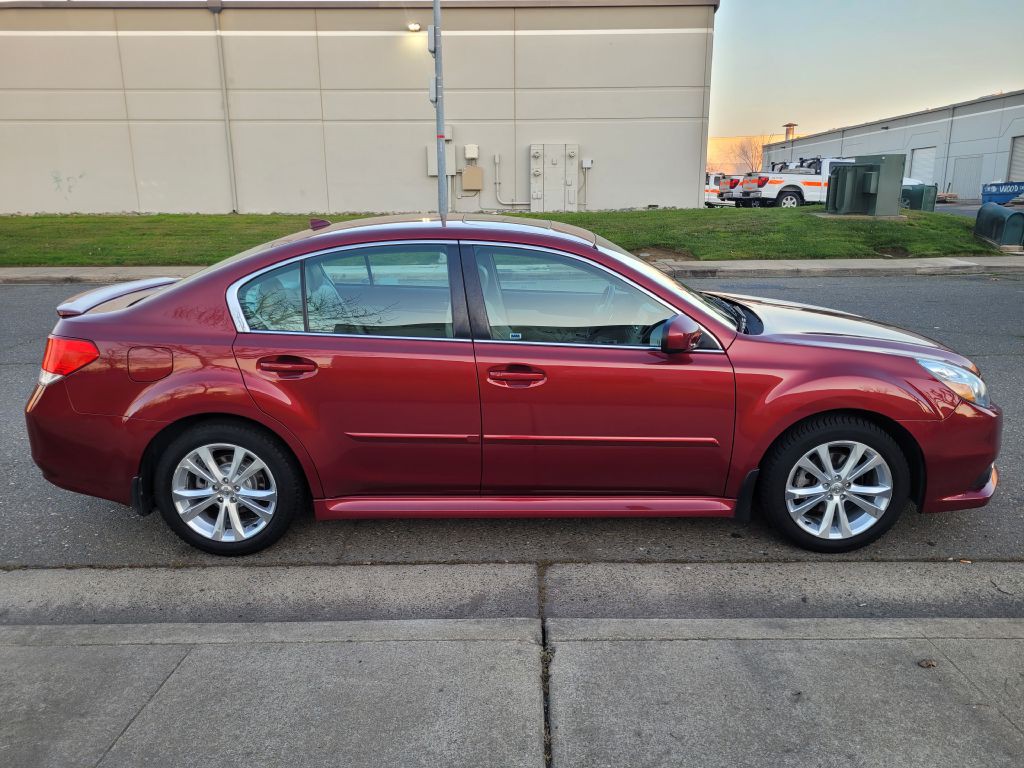 2013 Subaru Legacy Image 4