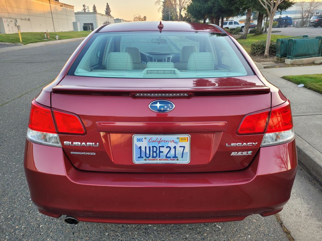2013 Subaru Legacy Image 6