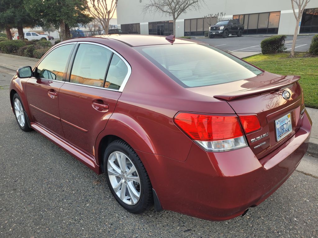 2013 Subaru Legacy Image 7