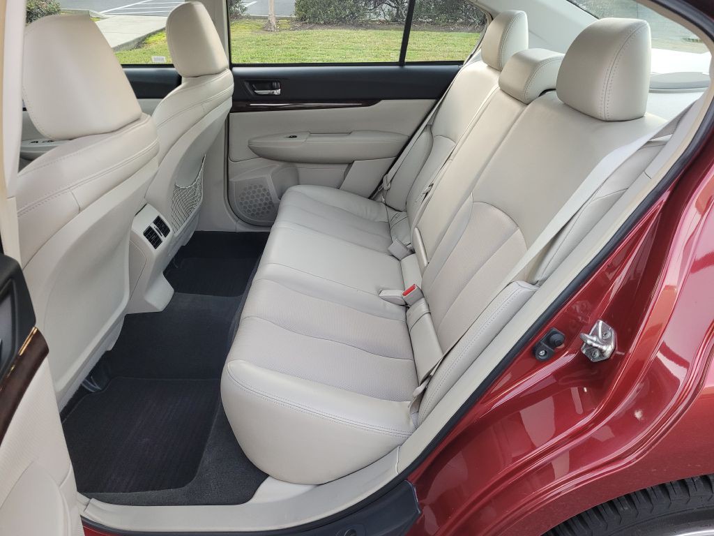 2013 Subaru Legacy Image 11
