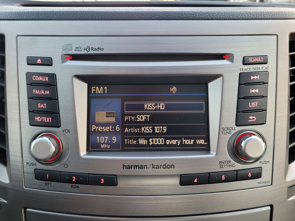 2013 Subaru Legacy Image 17