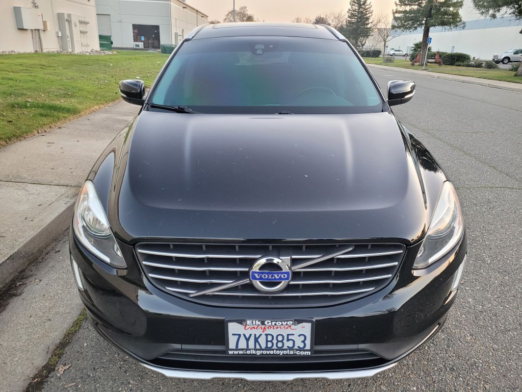 2015 Volvo XC60 Image 2