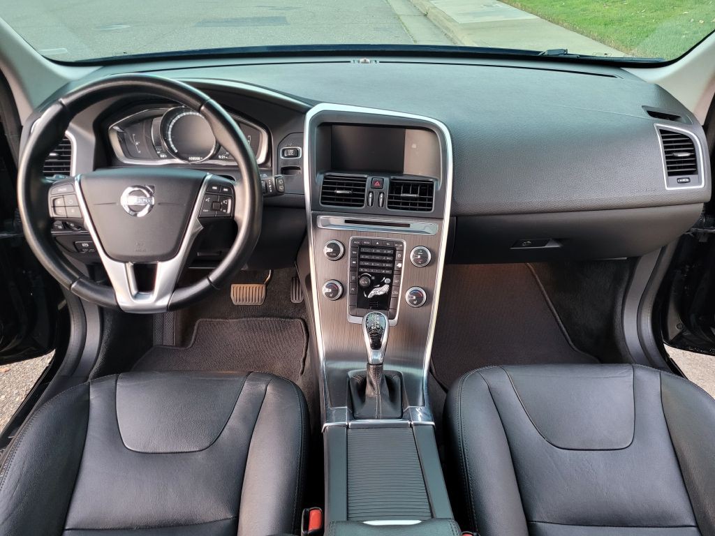2015 Volvo XC60 Image 12