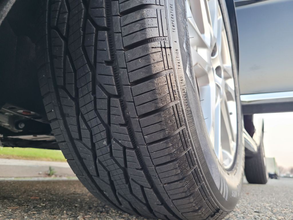 2015 Volvo XC60 Image 16