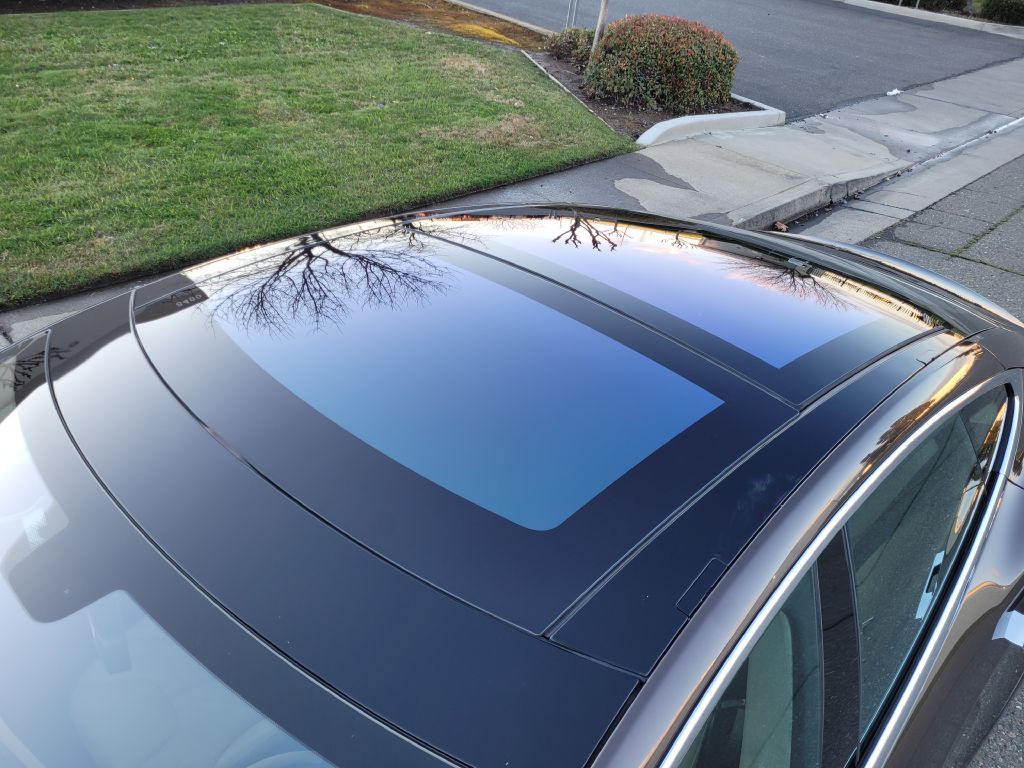 2014 Tesla Model S Image 16