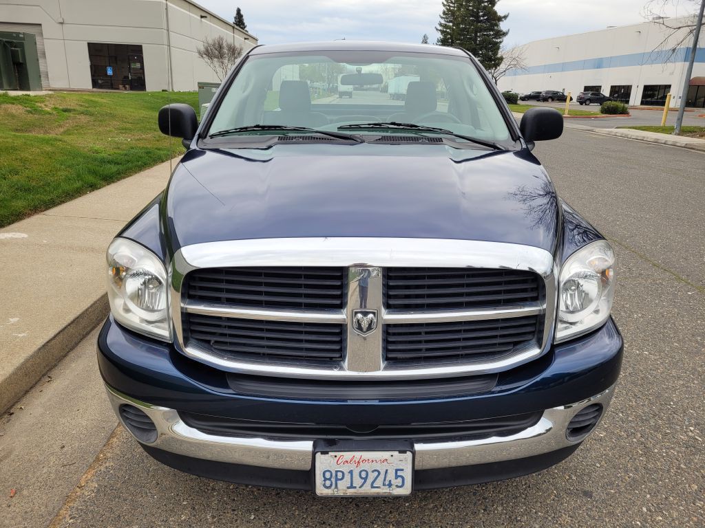 2007 Dodge Ram 1500 Image 2