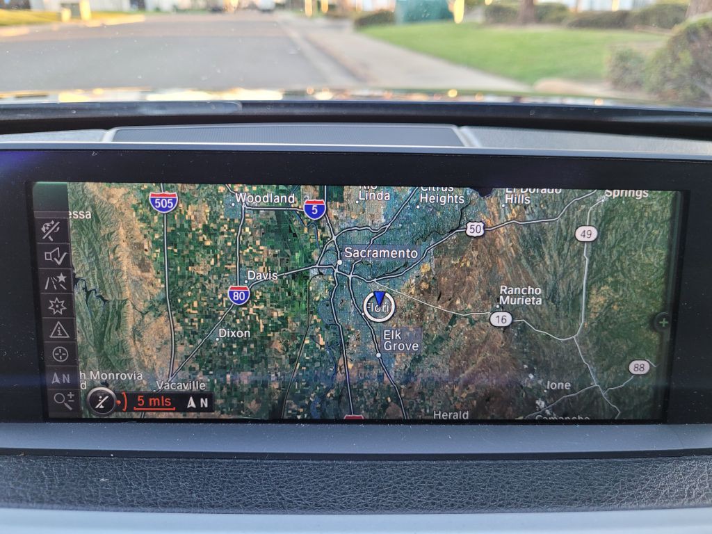 2013 BMW 3 Series Image 19