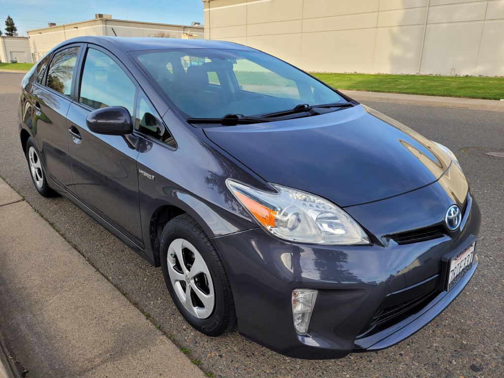 2015 Toyota Prius Image 3