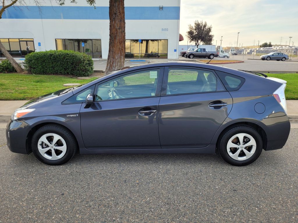 2015 Toyota Prius Image 8