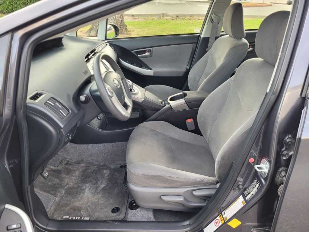 2015 Toyota Prius Image 10