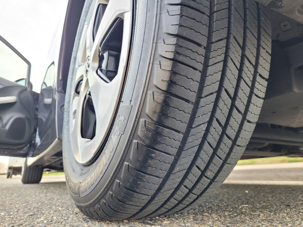 2015 Toyota Prius Image 14