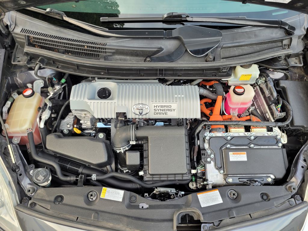 2015 Toyota Prius Image 16