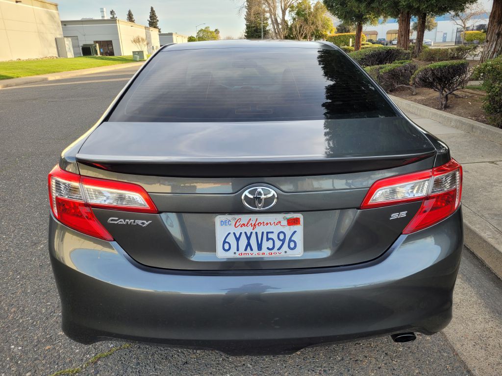 2012 Toyota Camry Image 6