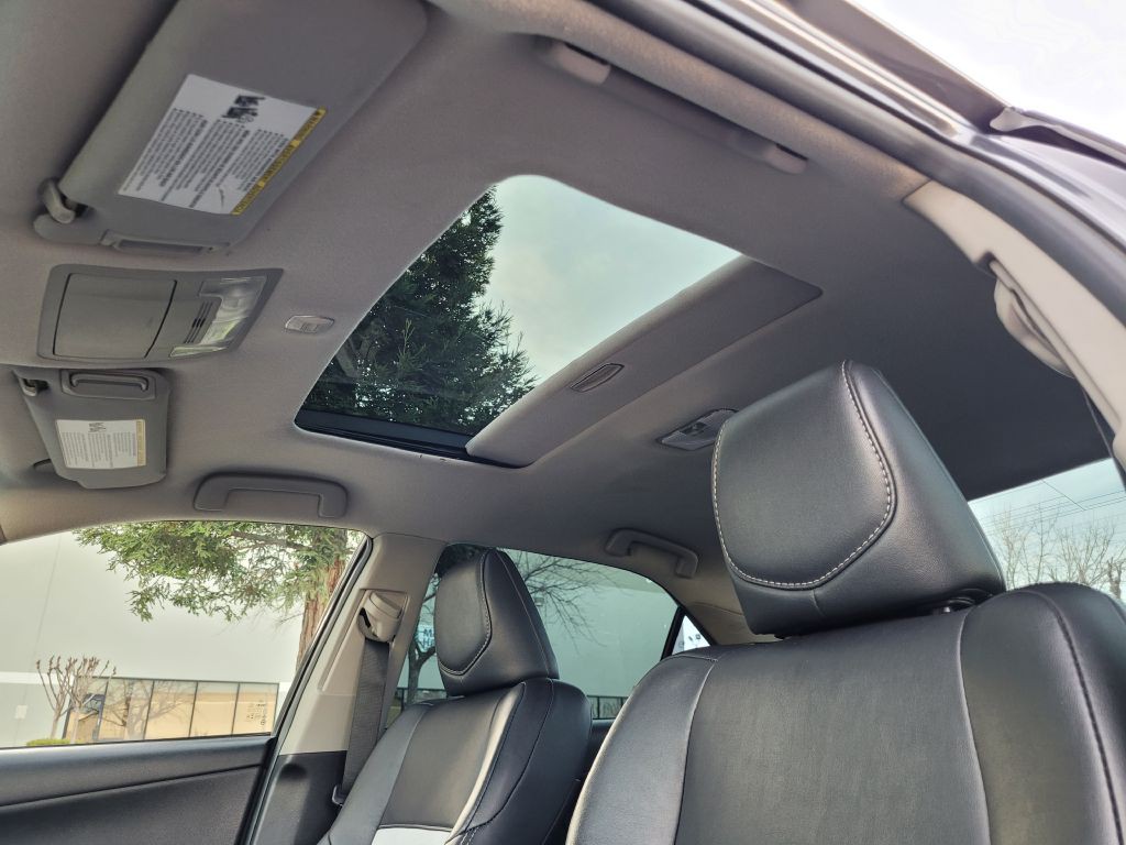 2012 Toyota Camry Image 13