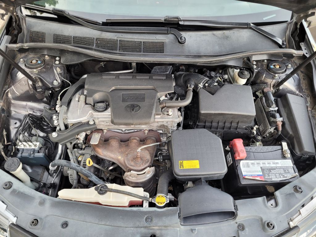 2012 Toyota Camry Image 16