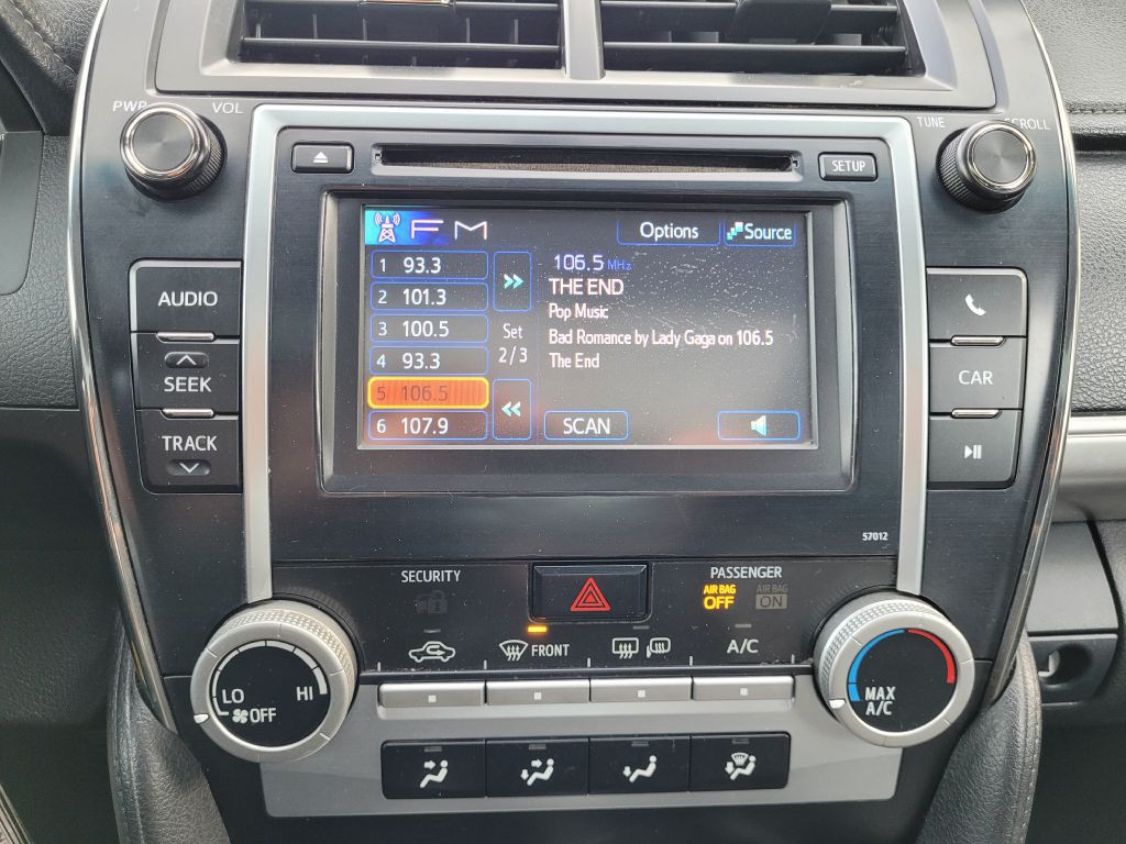 2012 Toyota Camry Image 17