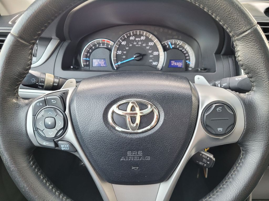 2012 Toyota Camry Image 19
