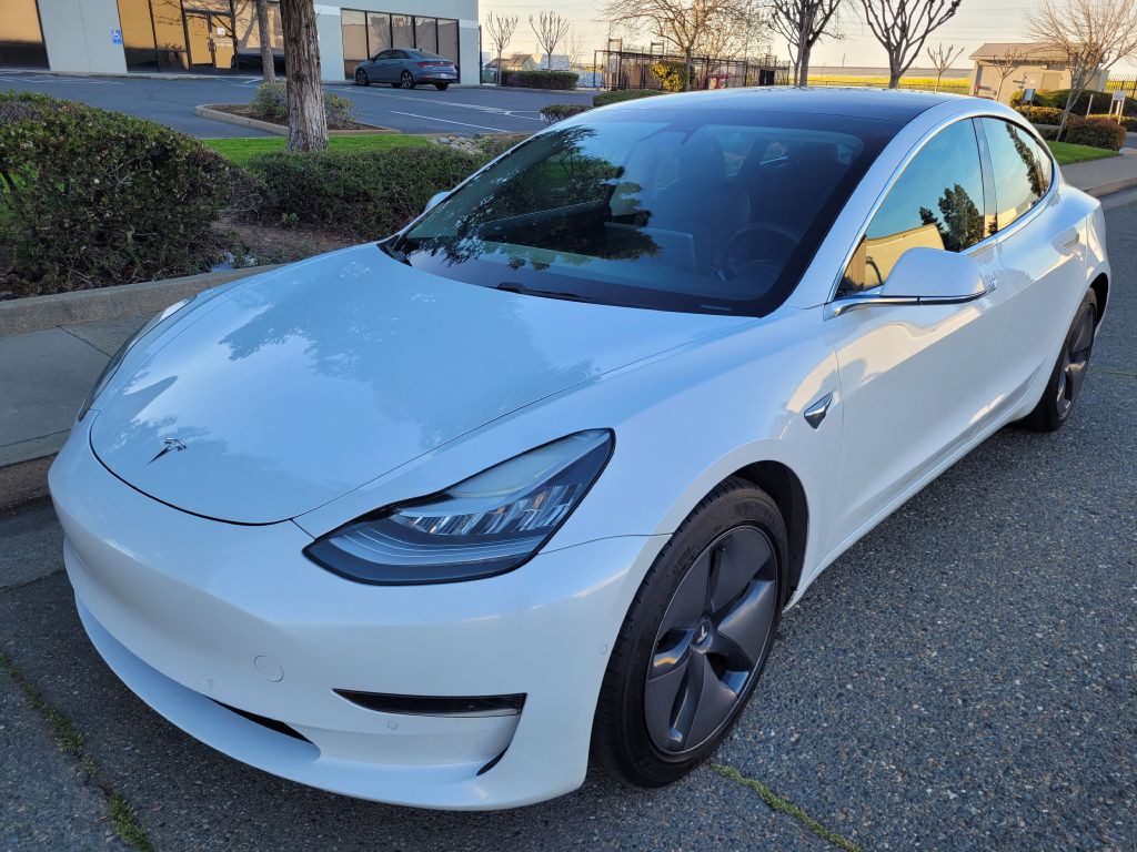 2018 Tesla Model 3 Image 1