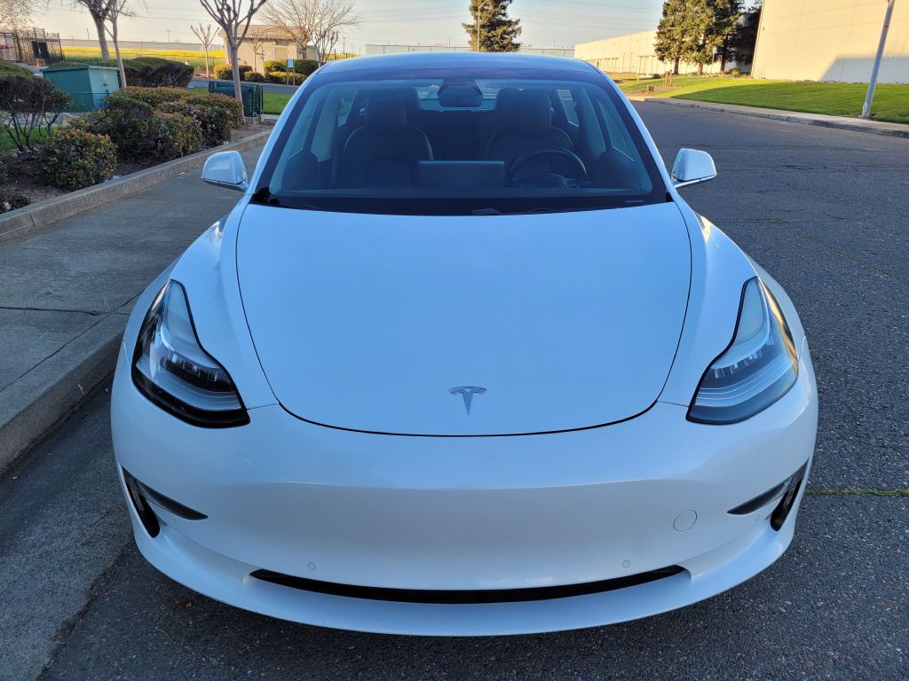 2018 Tesla Model 3 Image 2