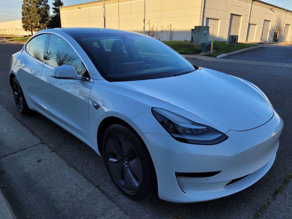 2018 Tesla Model 3 Image 3