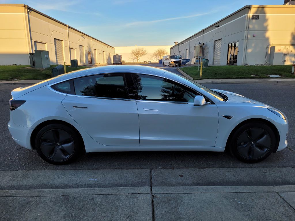 2018 Tesla Model 3 Image 4