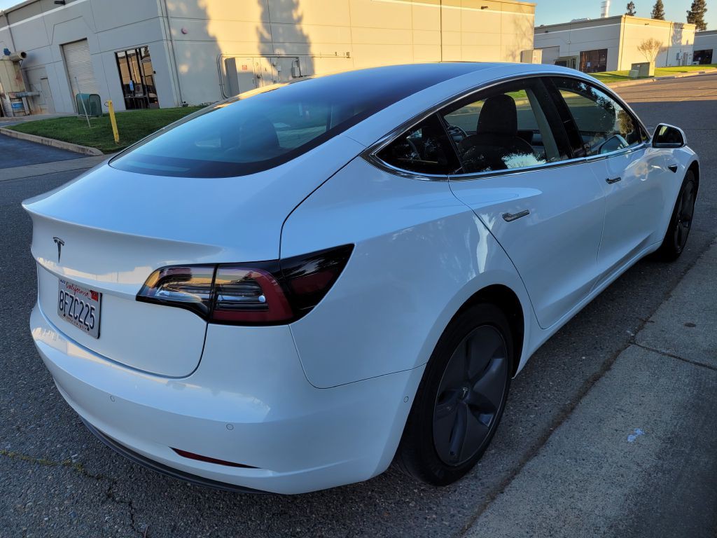 2018 Tesla Model 3 Image 5