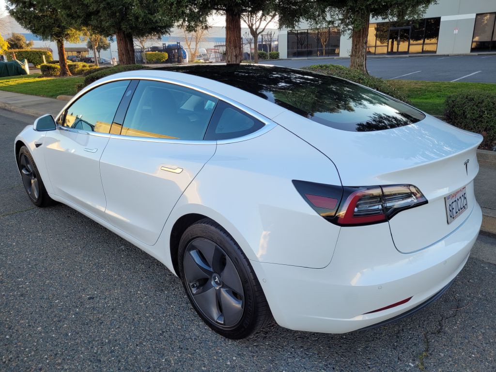 2018 Tesla Model 3 Image 7