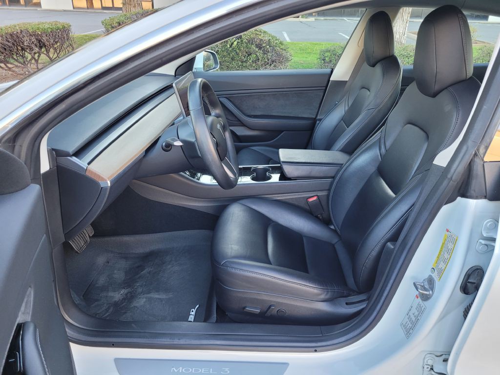 2018 Tesla Model 3 Image 10