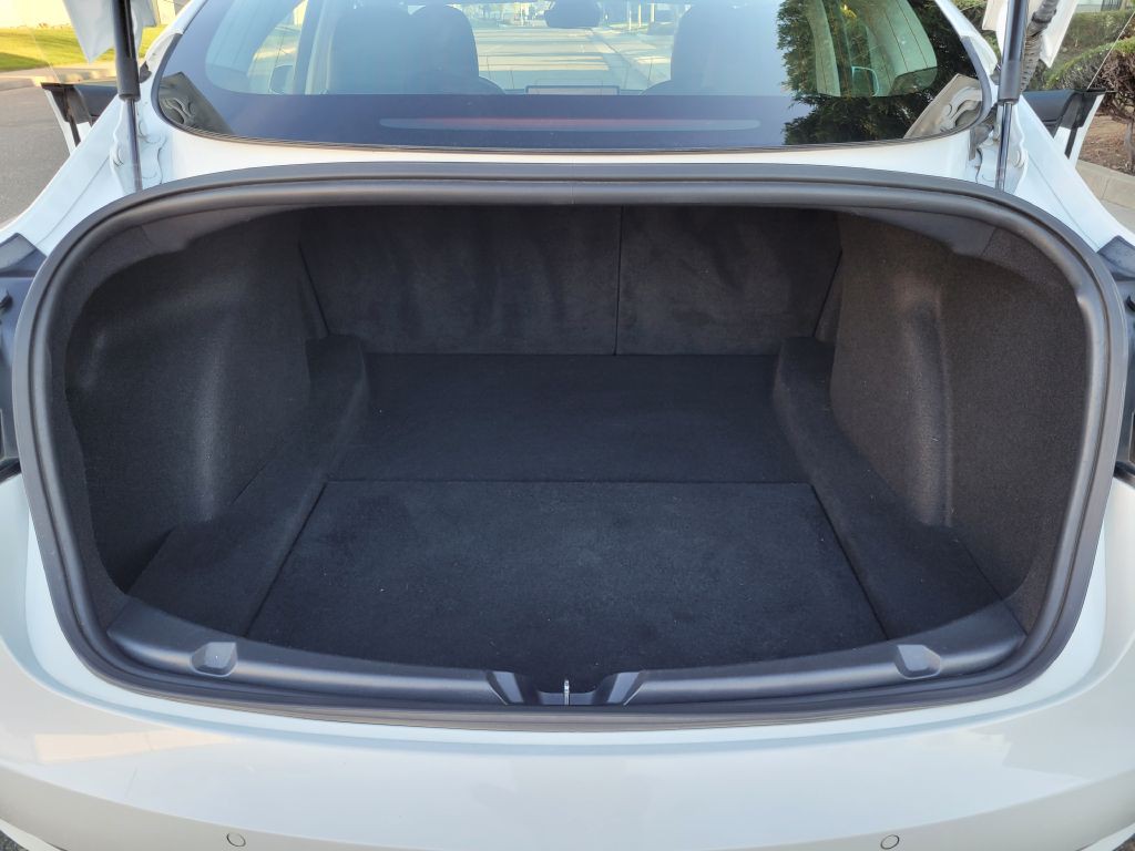 2018 Tesla Model 3 Image 13