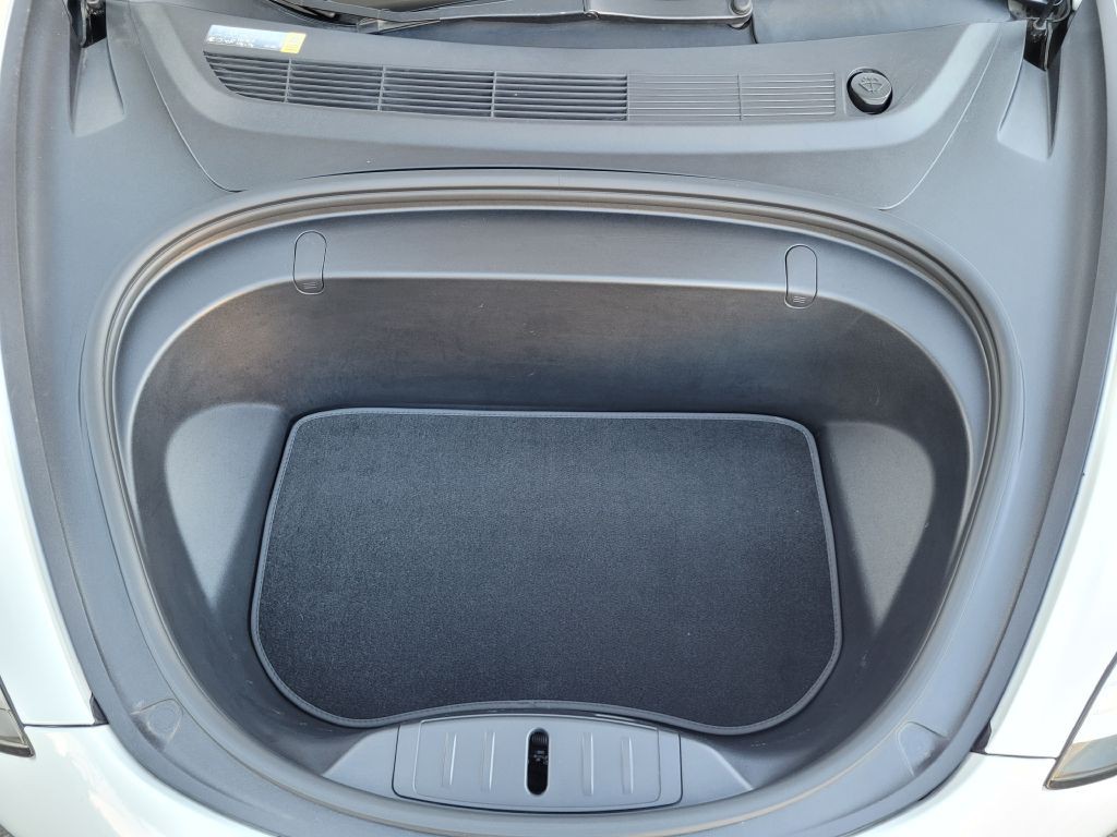 2018 Tesla Model 3 Image 14