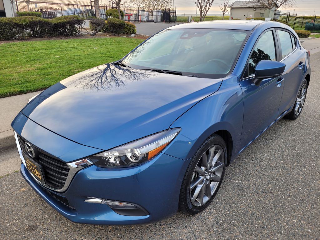 2018 Mazda Mazda3 Image 1