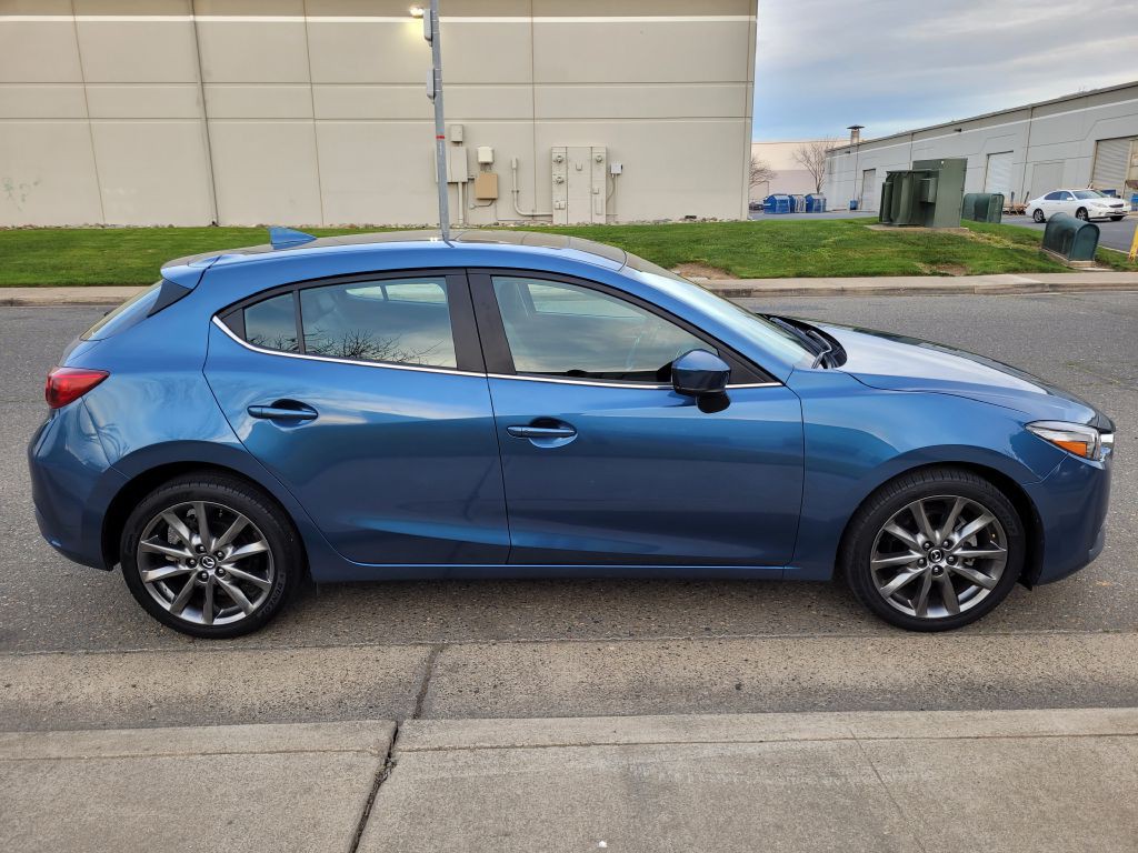 2018 Mazda Mazda3 Image 3