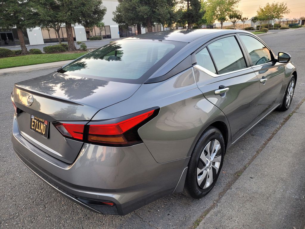 2023 Nissan Altima Image 5
