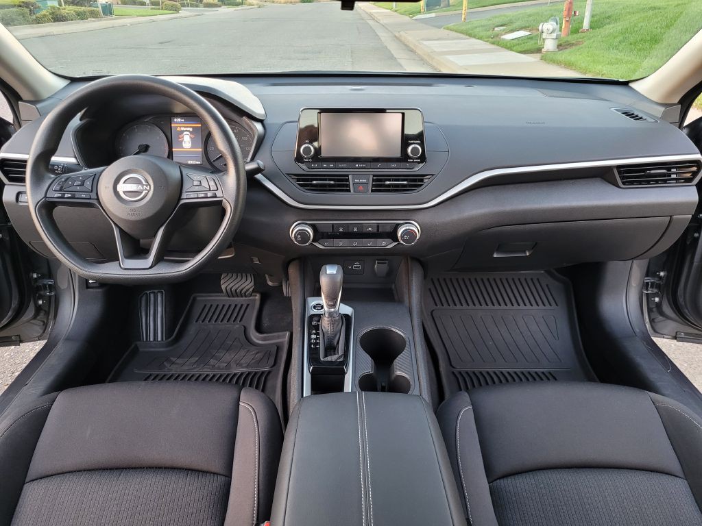 2023 Nissan Altima Image 12