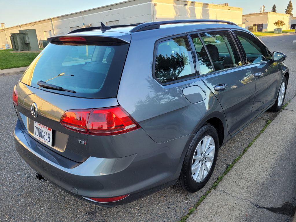 2016 Volkswagen Golf Image 4
