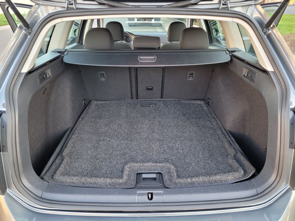 2016 Volkswagen Golf Image 11