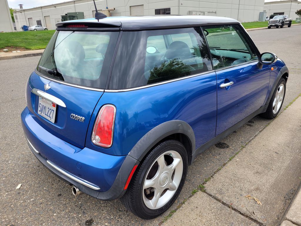 2006 MINI Cooper Image 5