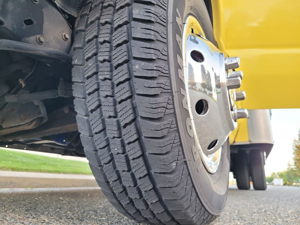2004 Ford Econoline Image 18