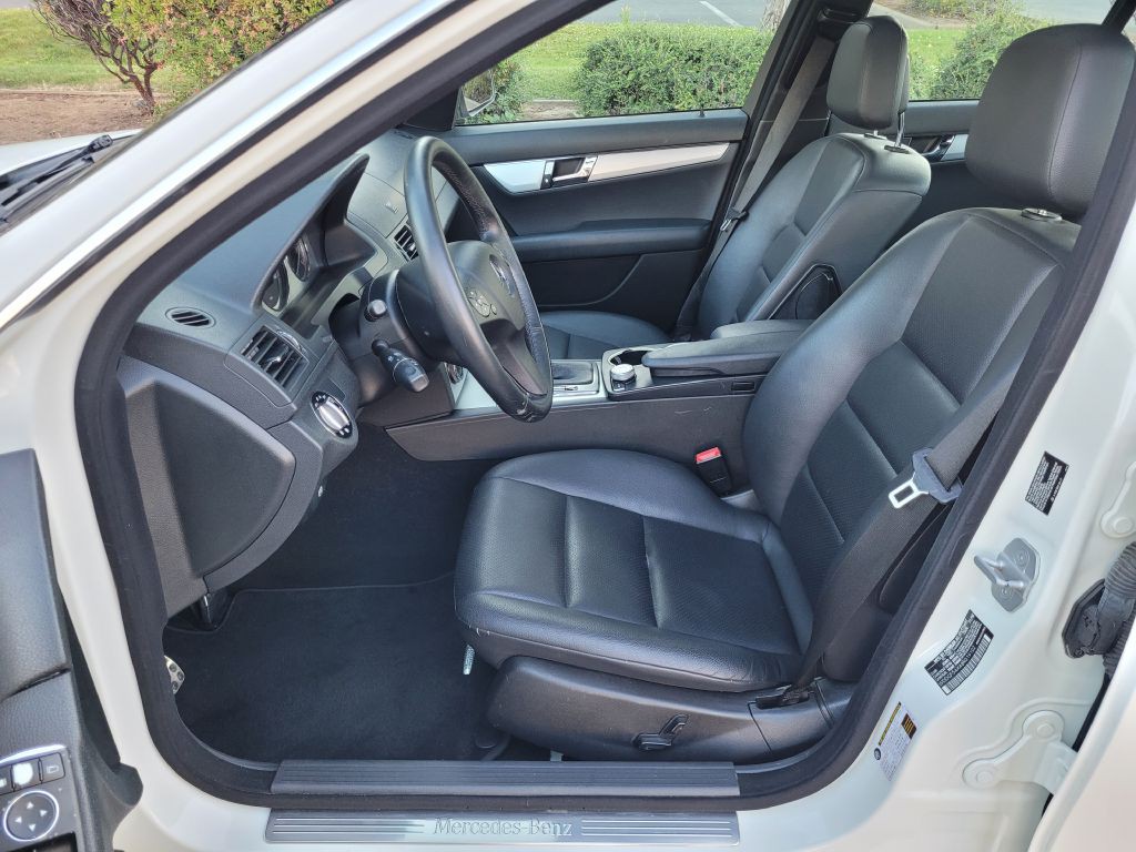 2008 Mercedes-Benz C-Class Image 10