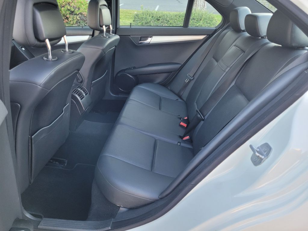 2008 Mercedes-Benz C-Class Image 11