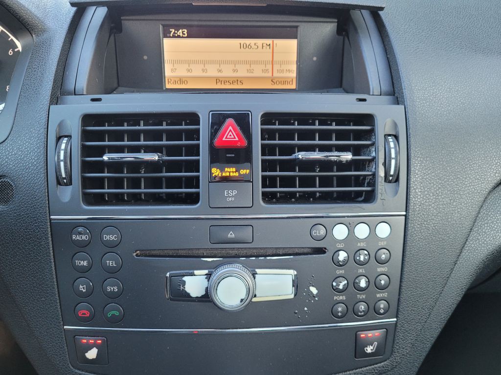 2008 Mercedes-Benz C-Class Image 16