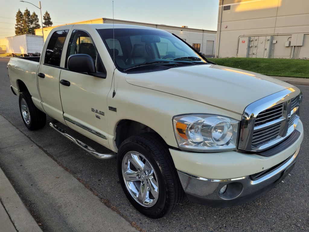 2008 Dodge Ram 1500 Image 3