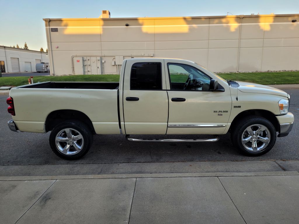 2008 Dodge Ram 1500 Image 4