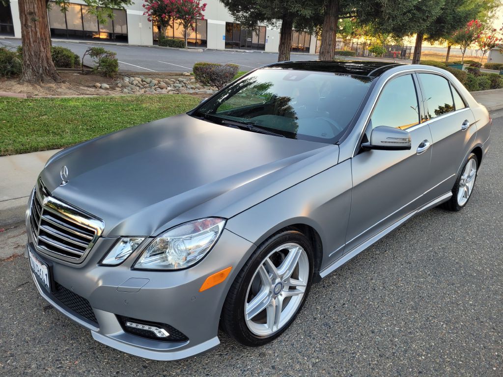 2011 Mercedes-Benz E-Class Image 1