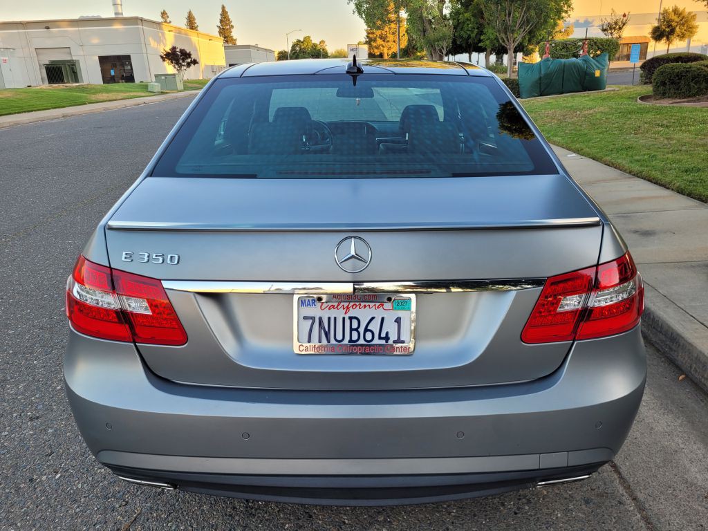 2011 Mercedes-Benz E-Class Image 6