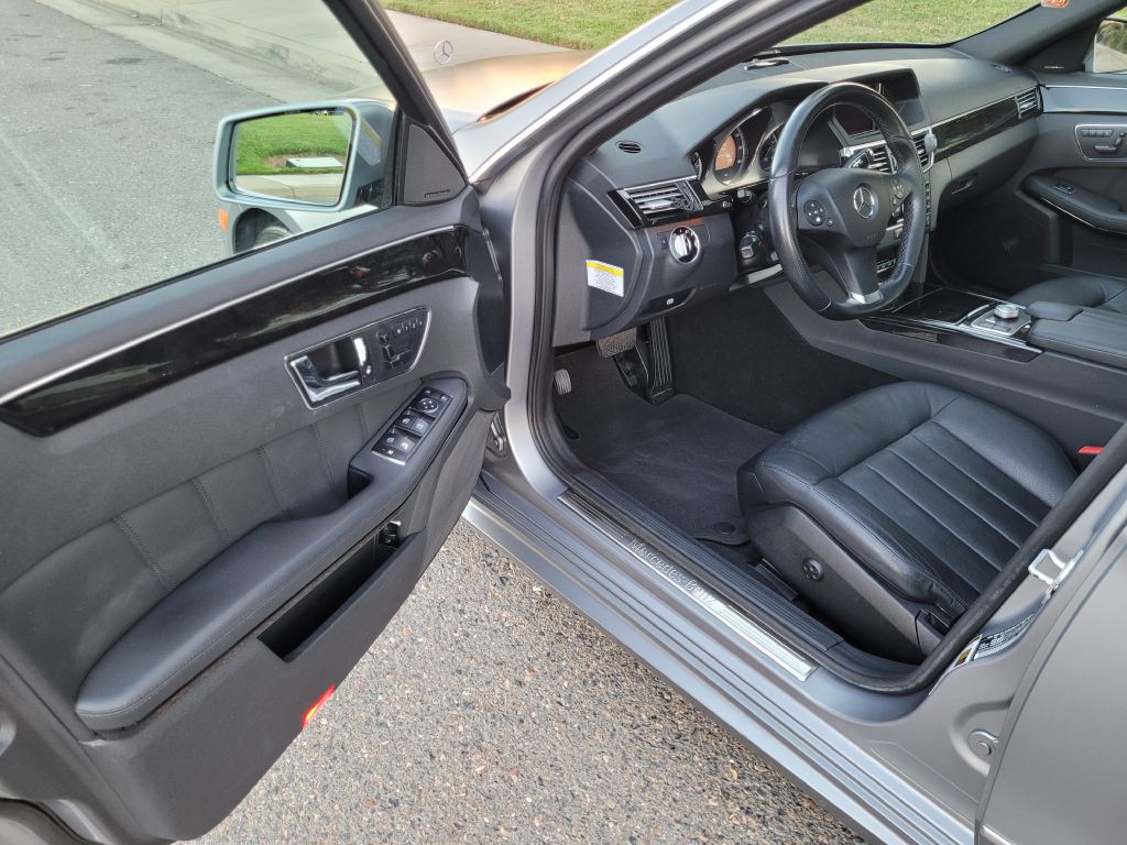 2011 Mercedes-Benz E-Class Image 9