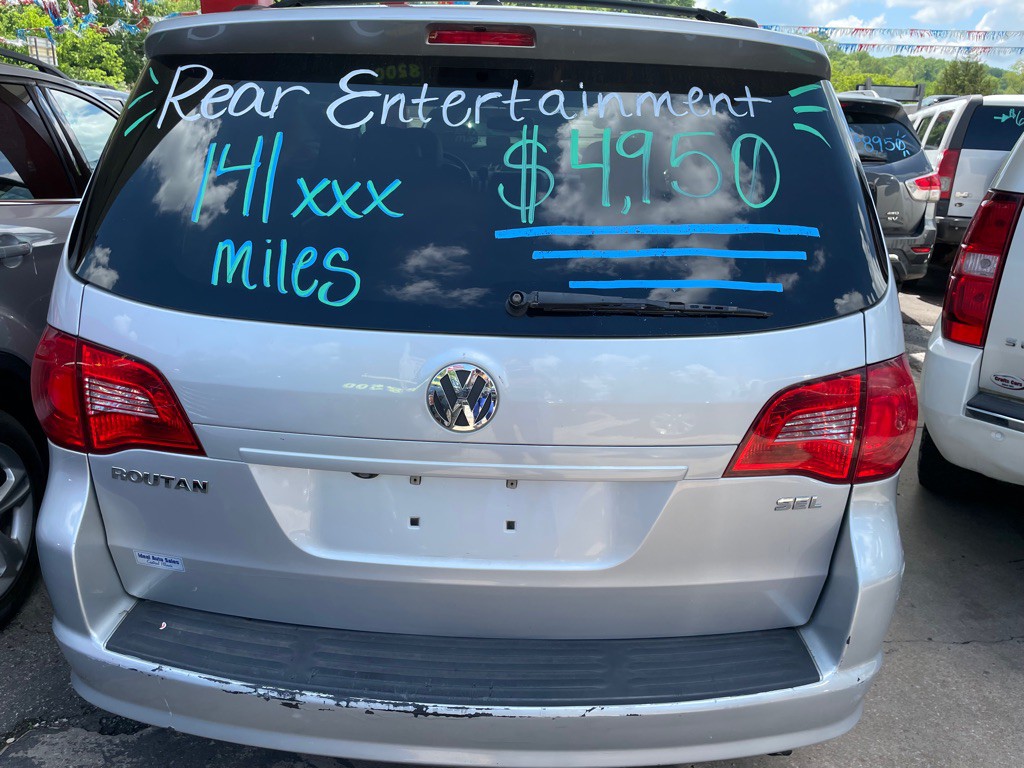 2009 Volkswagen Routan Image 6