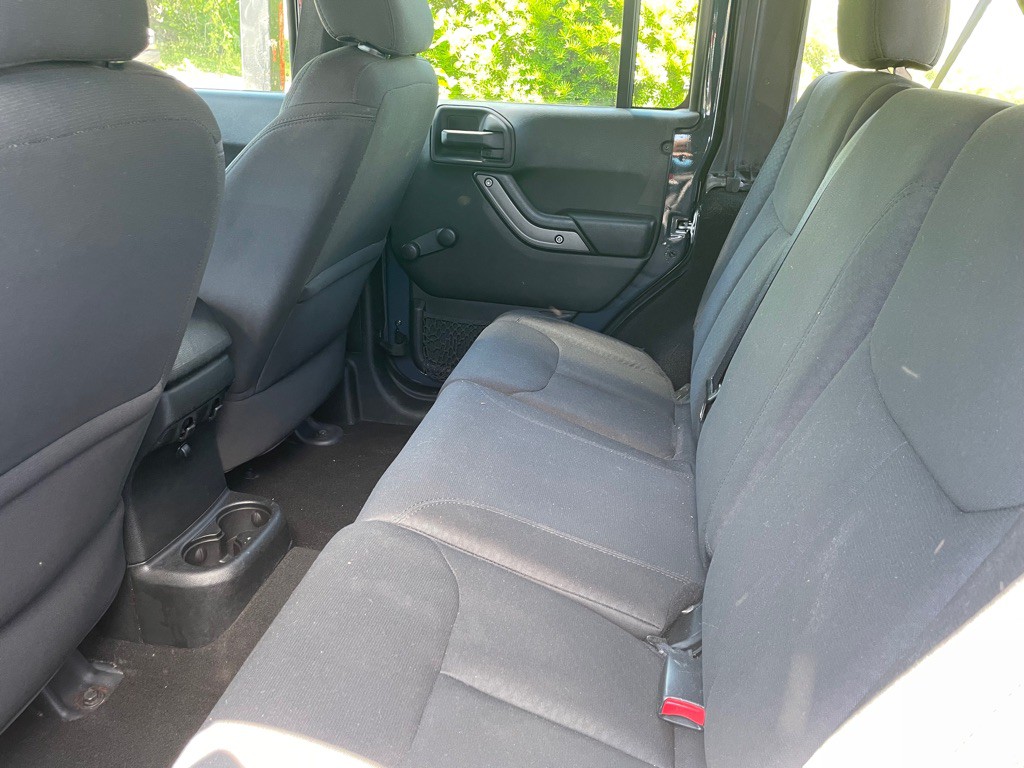 2016 Jeep Wrangler Unlimited Image 9