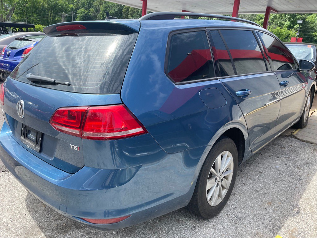 2016 Volkswagen Golf Image 4